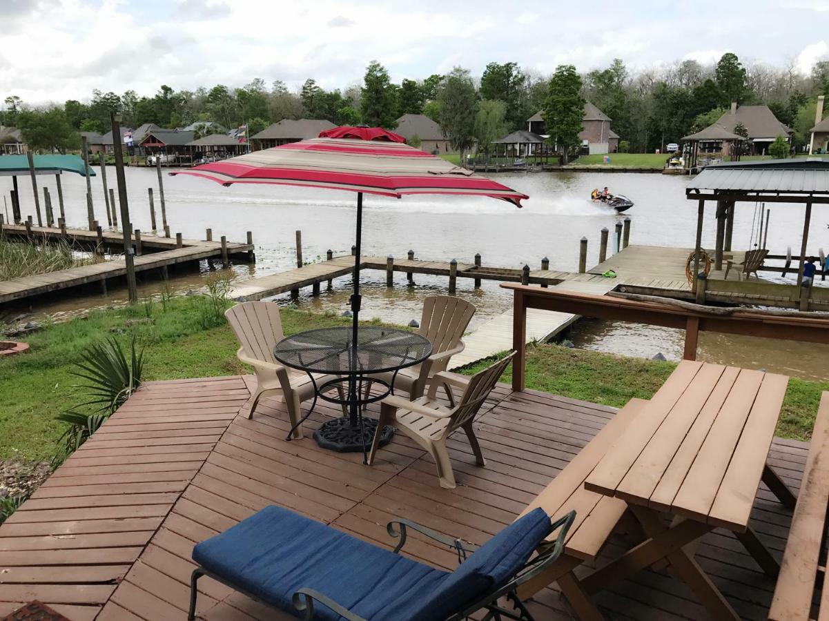 Cozy Cabin On The Bayou Maurepas Extérieur photo