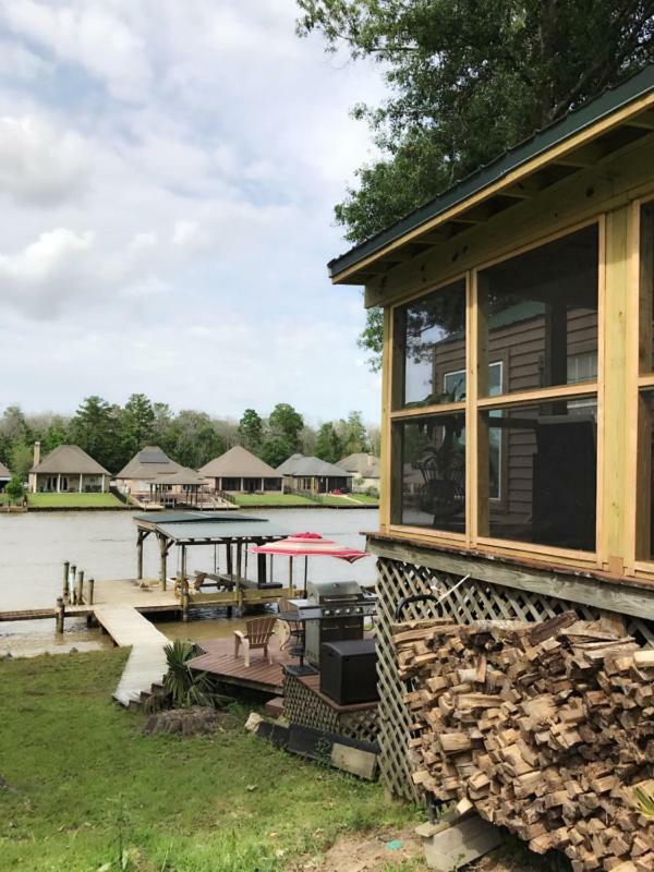 Cozy Cabin On The Bayou Maurepas Extérieur photo